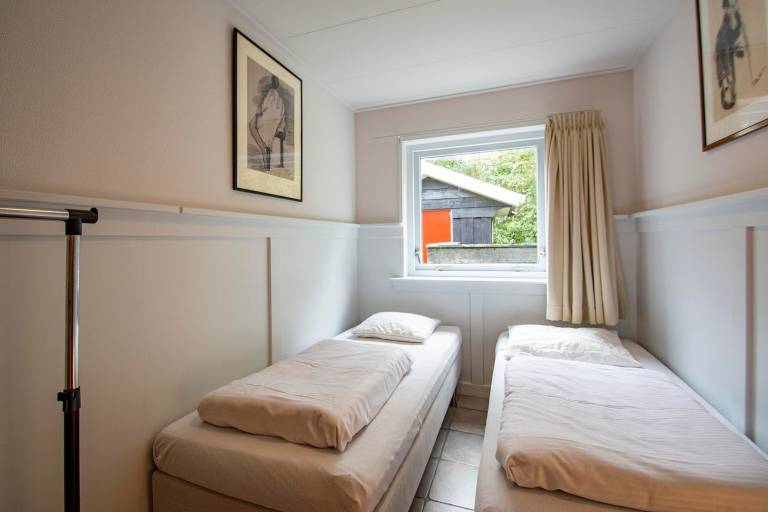 Ample villa with patio & yard | Pet-friendly — photo 4