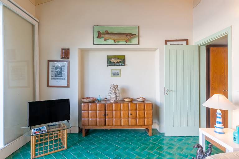 Villa with yard & patio | Nature view — photo 2