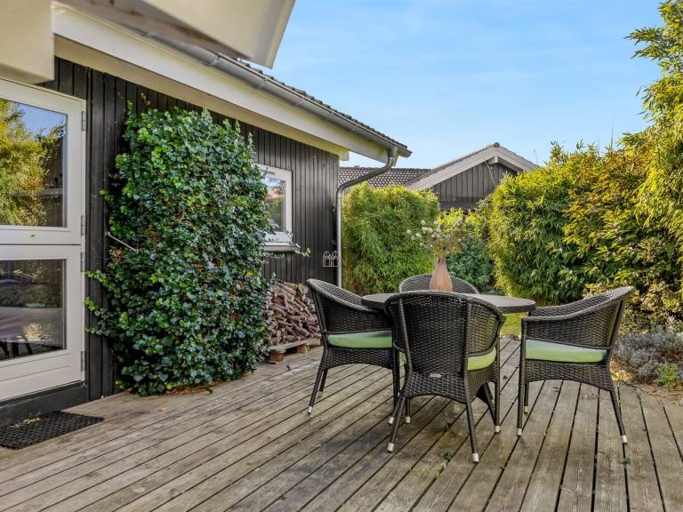 Children-friendly charming house with patio & BBQ | Sea view | Beach nearby | Dogs allowed — photo 4