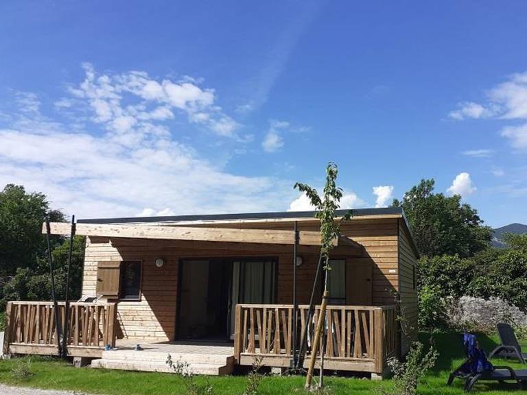 Chalet Die