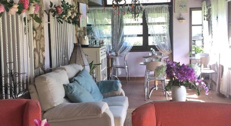 Lodge with terrace, yard & private pool | Good for workation | Pets allowed — photo 2