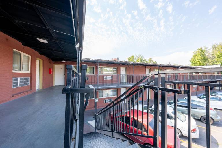 Banfield Studios By OYO Portland OR — photo 5