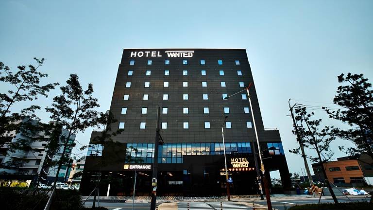 Hotel Wanted