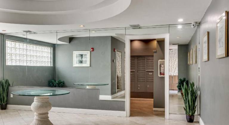Charming apartment | Close to Ocean Drive | Close to the beach | Pets are welcome — photo 4