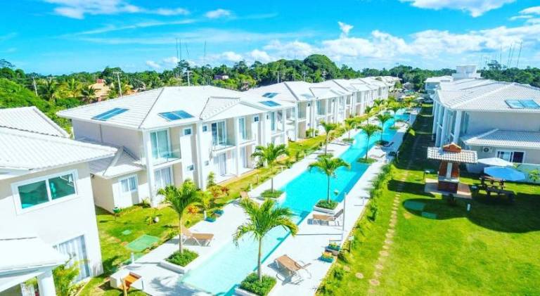 Vacation home with pool in Porto Seguro