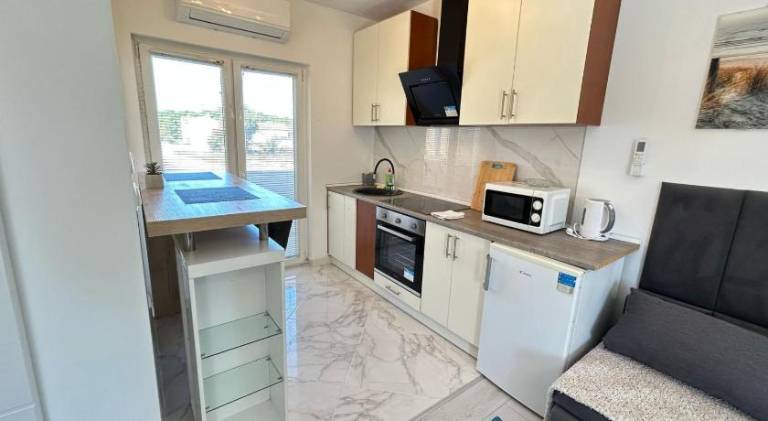 Holiday apartment with barbecue, hot tub & garden — photo 3