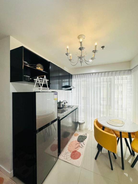 SMTH Suites at Fort Victoria BGC - Yellow One — photo 5