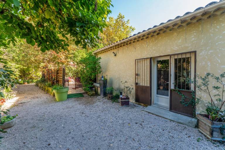Apartment 'Gîte Marie - Monteux' with Private Pool, Wi-Fi and Air Conditioning — photo 4