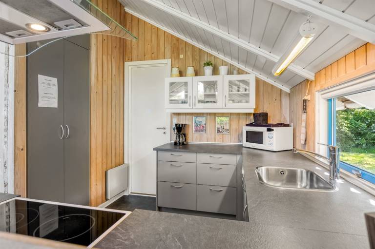 Vacation home with terrace, sauna & barbecue — photo 4