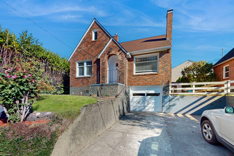House  Bremerton