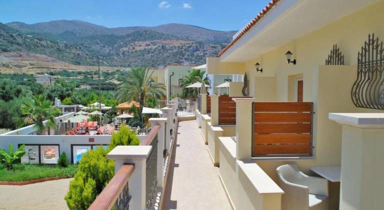 Serviced apartment with pool, barbecue & terrace — photo 4