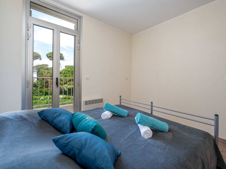 Apartment with 1 room for 4 persons — photo 3