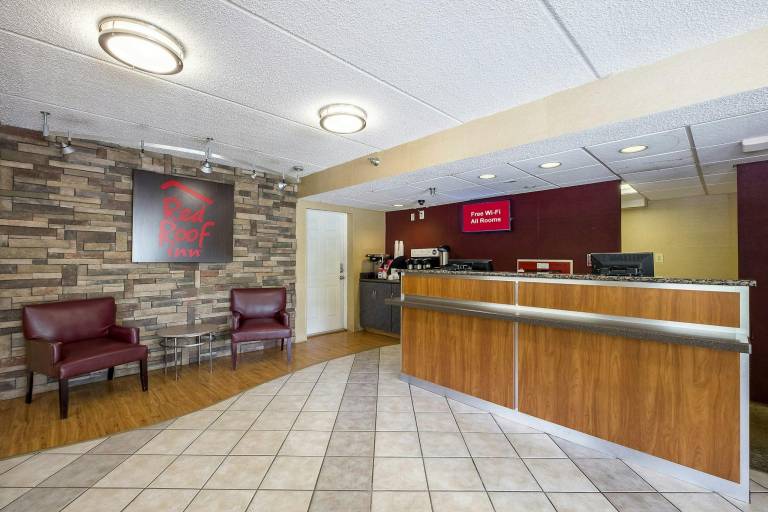 Red Roof Inn Tampa - Brandon — photo 3