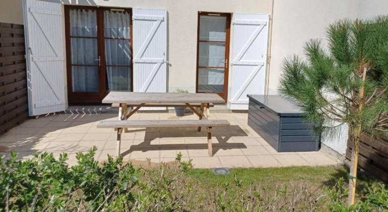 Rental apartment with 1 room for 4 persons in Montreuil