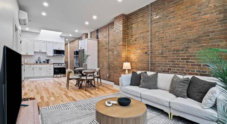 Apartment with 2 rooms for 4 persons in Cleveland, OH