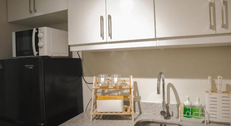Muji Home at Manhattan Plaza, with wifi, balcony, can cook — photo 4