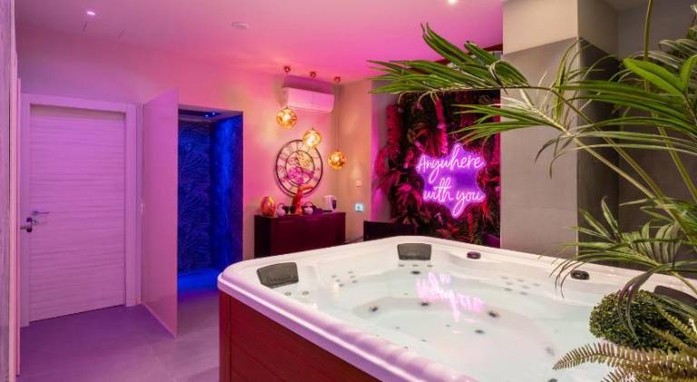 Children-friendly apartment with terrace, barbeque & hot tub | Close to the beach | Dogs allowed — photo 4