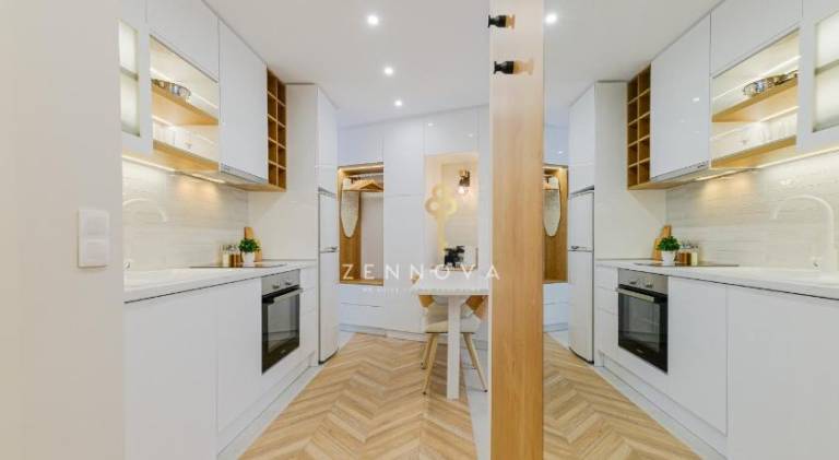 Zennova 72 Tsinari Luxury Suite - Private Parking — photo 4