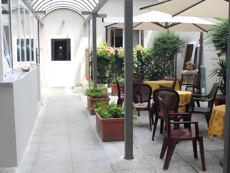 Lux Hotel Durante in Segrate