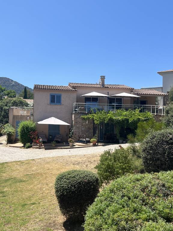 Villa with BBQ, patio & garden | Mountain view — photo 3