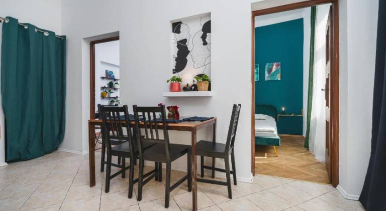 2 Bedroom Apartment Next To The Main Railway Station - by Upstairs — photo 4
