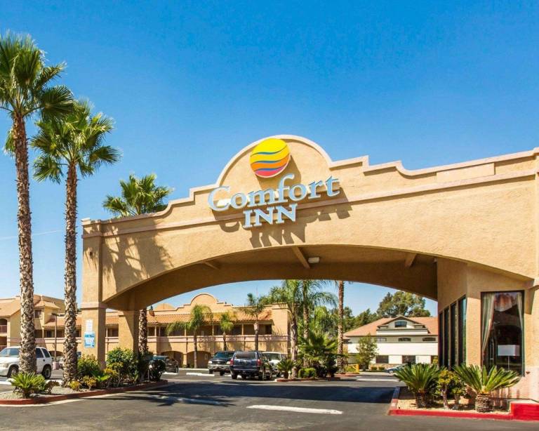 Comfort Inn & Suites Moreno Valley near March Air Reserve Base in March Air Reserve Base, CA
