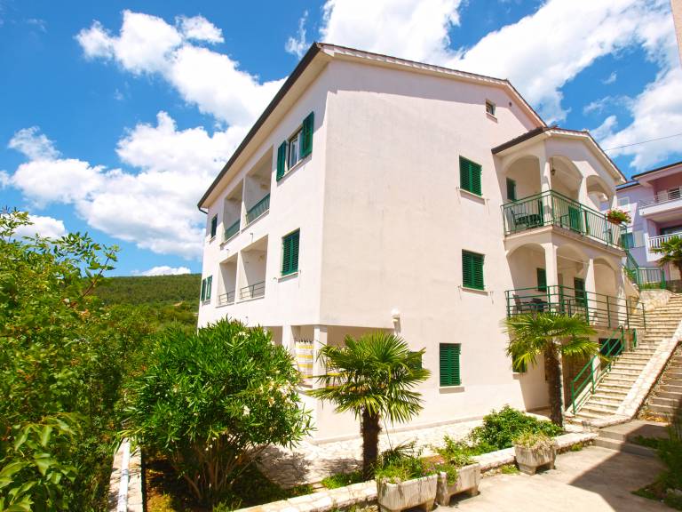 Children-friendly nice rental apartment with barbecue & patio | Pets allowed — photo 2
