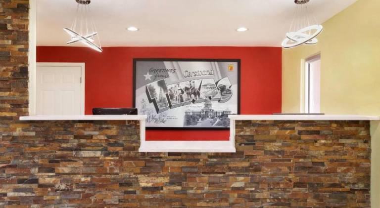 Super 8 By Wyndham Corsicana — photo 3