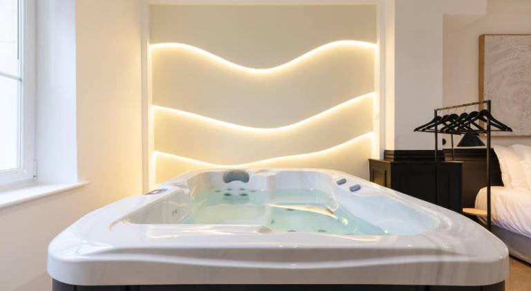 Apartment with hot tub in Laxou