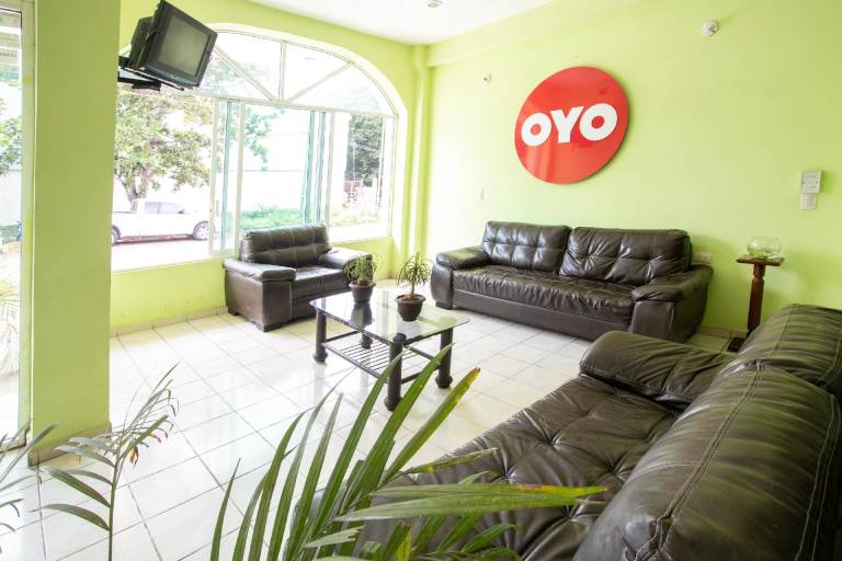 OYO Hotel Estacion, Josa Cardel, Parque Central Revolucia — photo 4