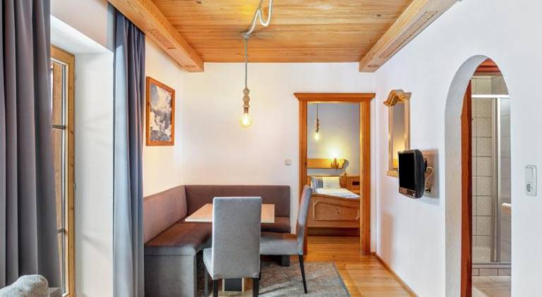 Holiday apartment with 2 rooms for 6 persons — photo 3