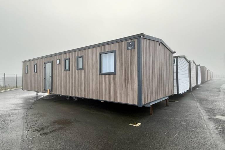 Pleasant chalet with yard & patio | Pets allowed in Blankenberge