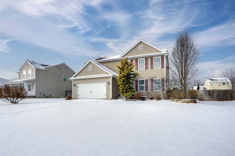 Spacious Family Getaway w Yard in Kalamazoo