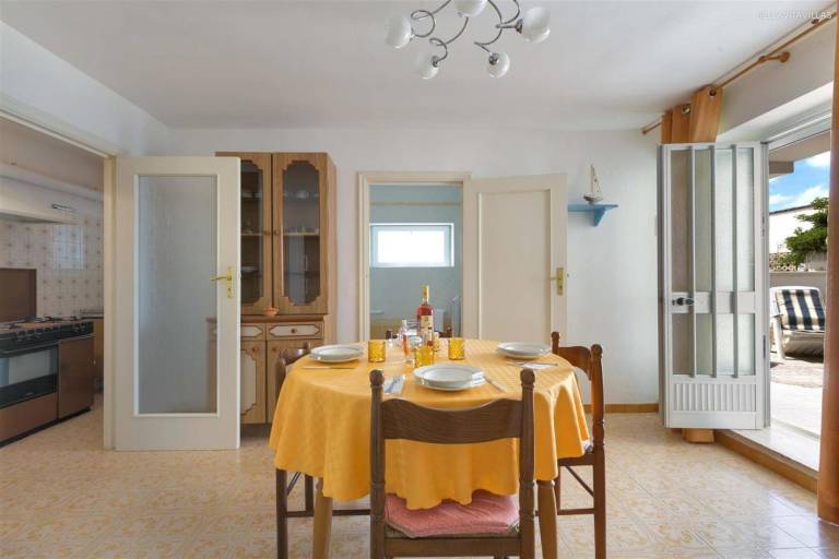 Apartment with 2 rooms for 5 persons — photo 2