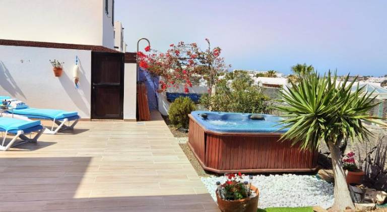 House with pool, grill & yard | Suitable for remote work — photo 3