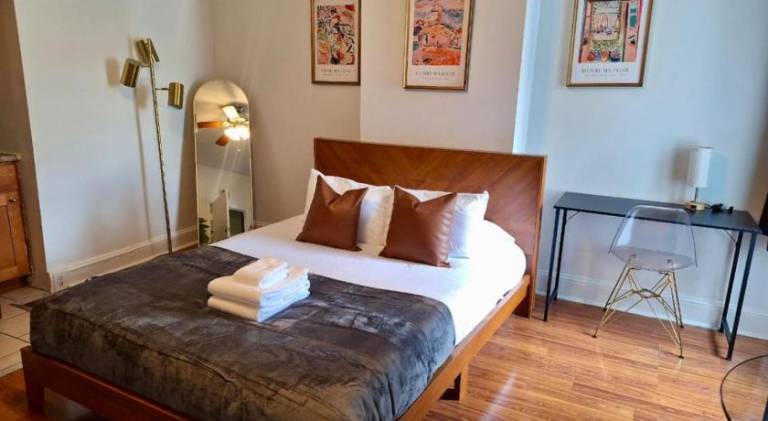 Holiday apartment | Near Liberty Place | Perfect for remote work | Pets allowed in Philadelphia, PA