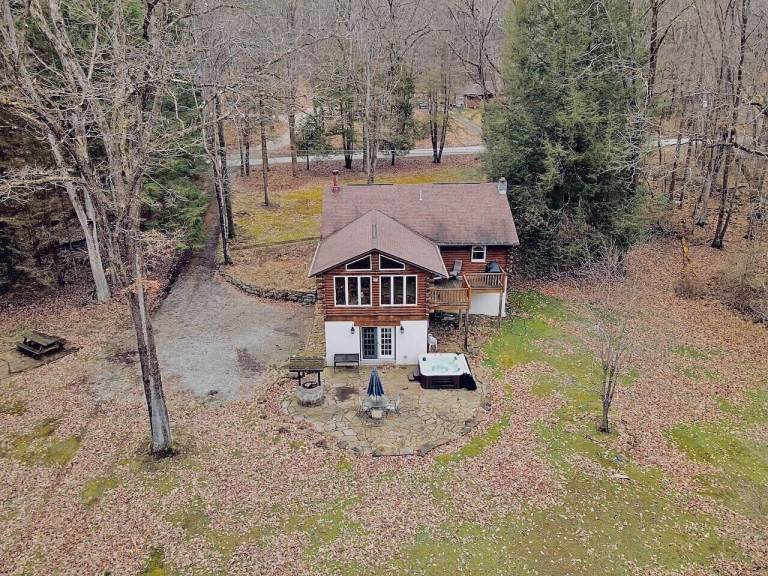 Cabin Farmington