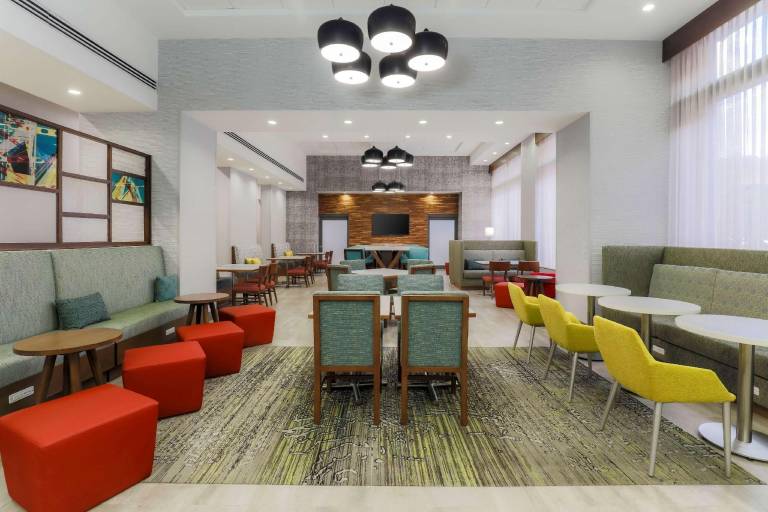 Hampton Inn & Suites Pittsburgh-Downtown — photo 4