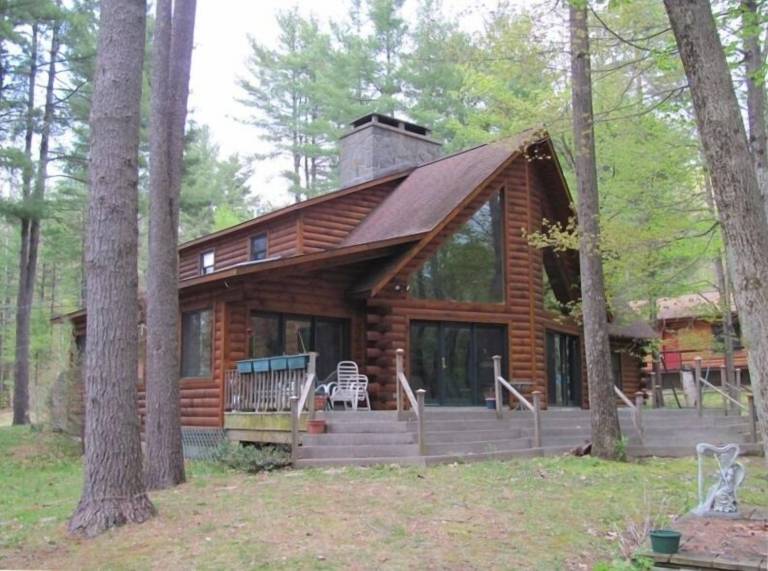House  Lake George