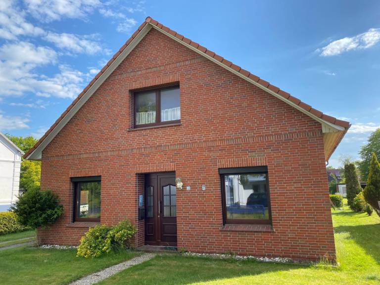 Apartment with garden & grill in Butjadingen