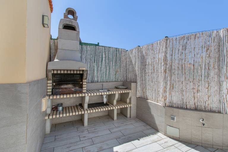 House with pool, fast internet & patio | Perfect for remote work — photo 4