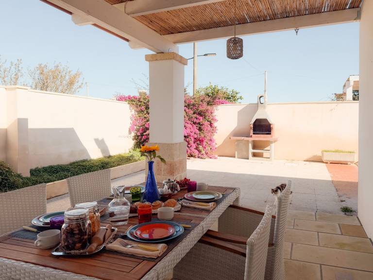 Apartment 'Scorci di Mare Adriatico' for 5 with Garden & Wi-Fi – Pet Friendly in Porto Cesareo