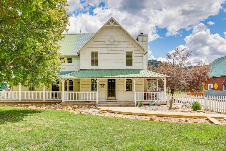 House Garden Valley