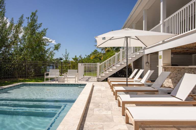 Mastway House by Brightwild Pool Dock — photo 2