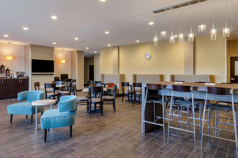Sleep Inn & Suites Great Falls Airport — photo 2