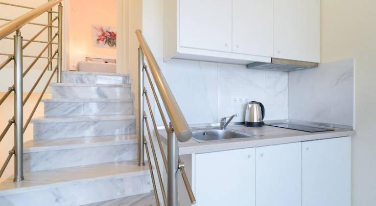 INROY SEA VIEW APARTMENTS — photo 5