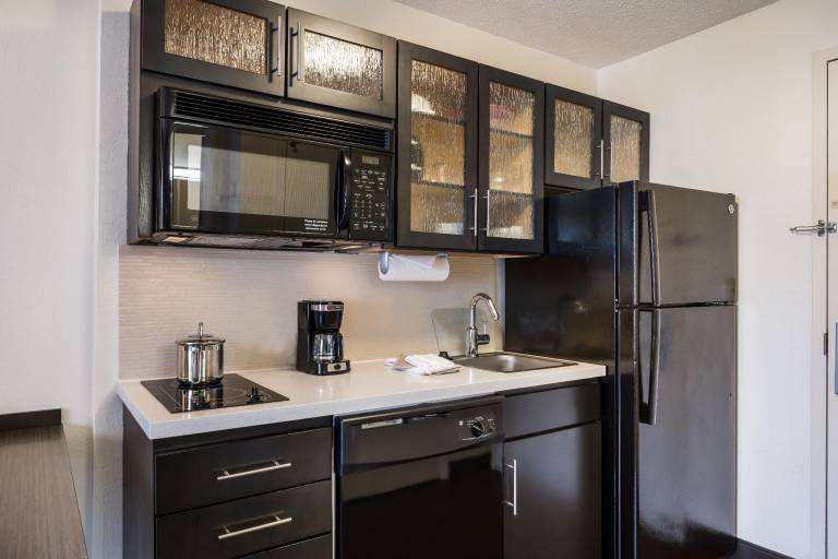 Sonesta Simply Suites Albuquerque Midtown — photo 3
