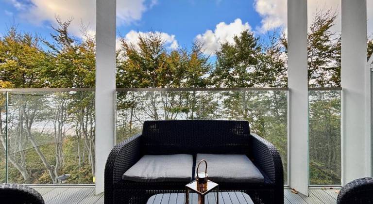 Rental apartment with patio — photo 4