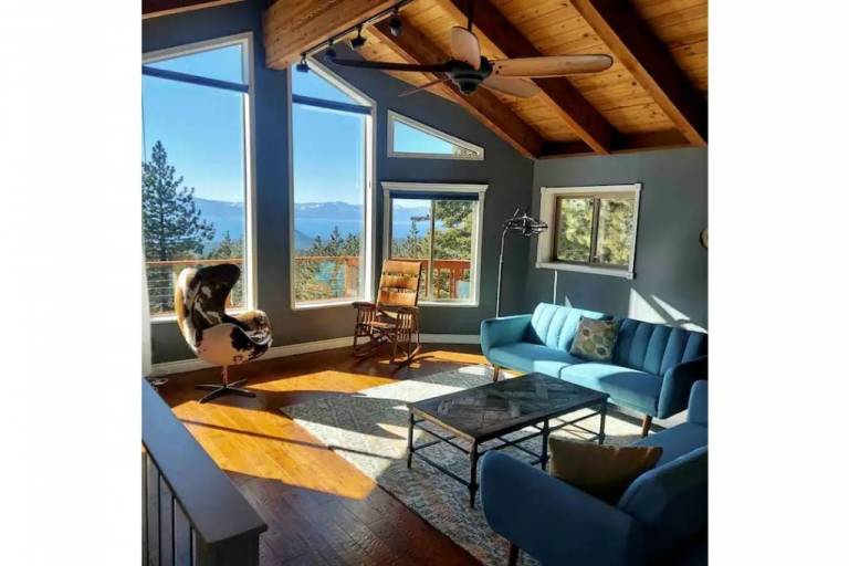 House Zephyr Cove-Round Hill Village