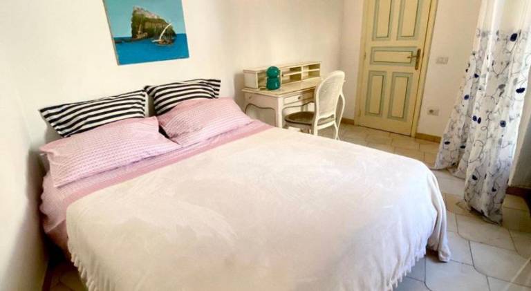 Rental apartment with 2 rooms for 4 persons — photo 2